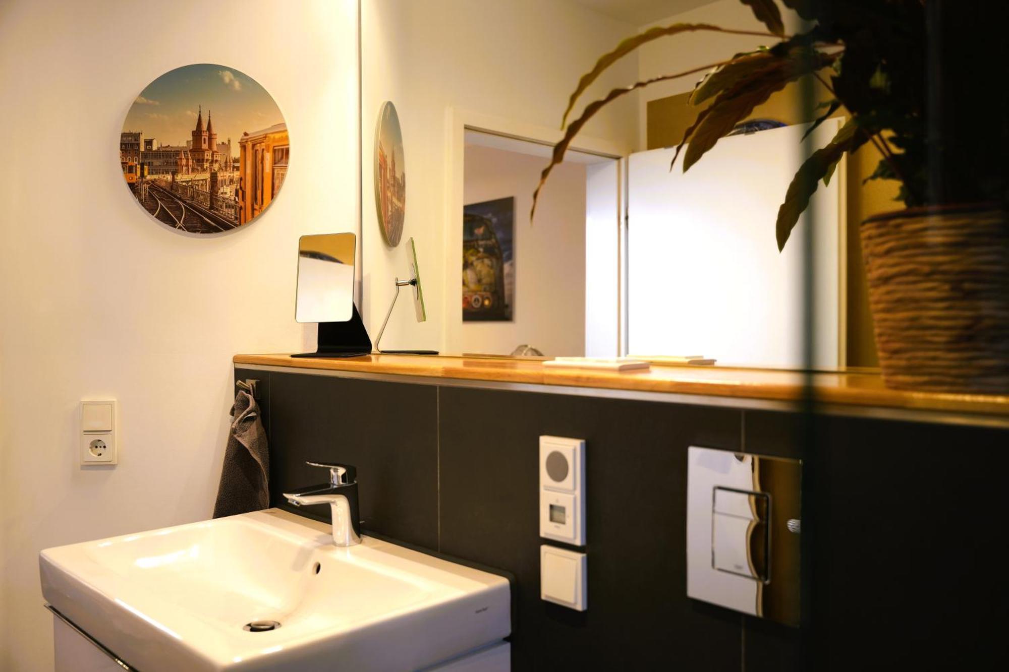 Appartement The Getaway / 80qm In Berlin's Historic Diplomatic Quarter Berlijn