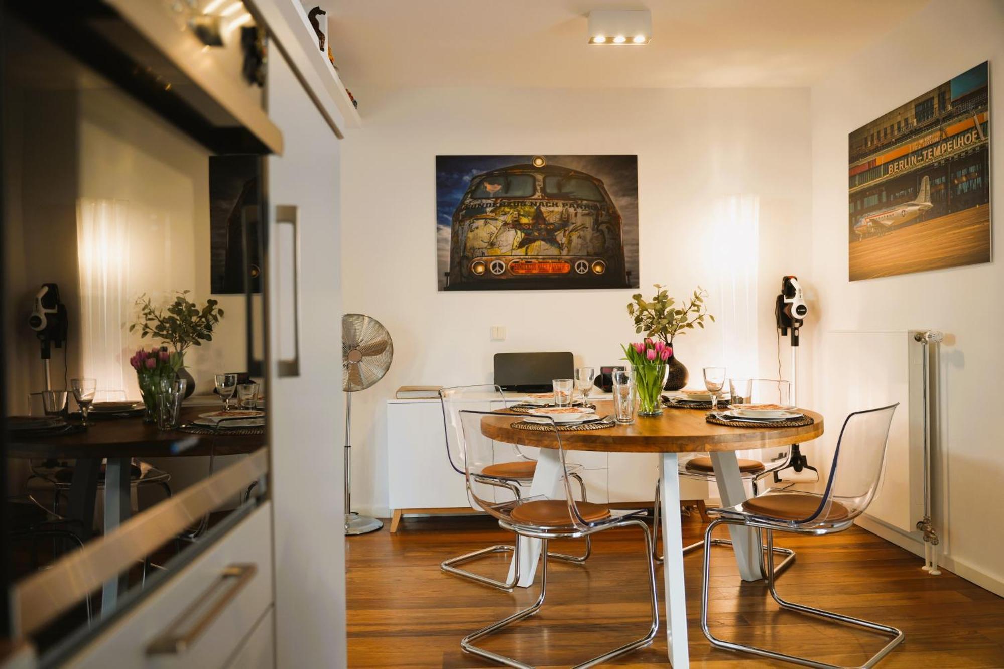 The Getaway / 80qm In Berlin's Historic Diplomatic Quarter Berlijn